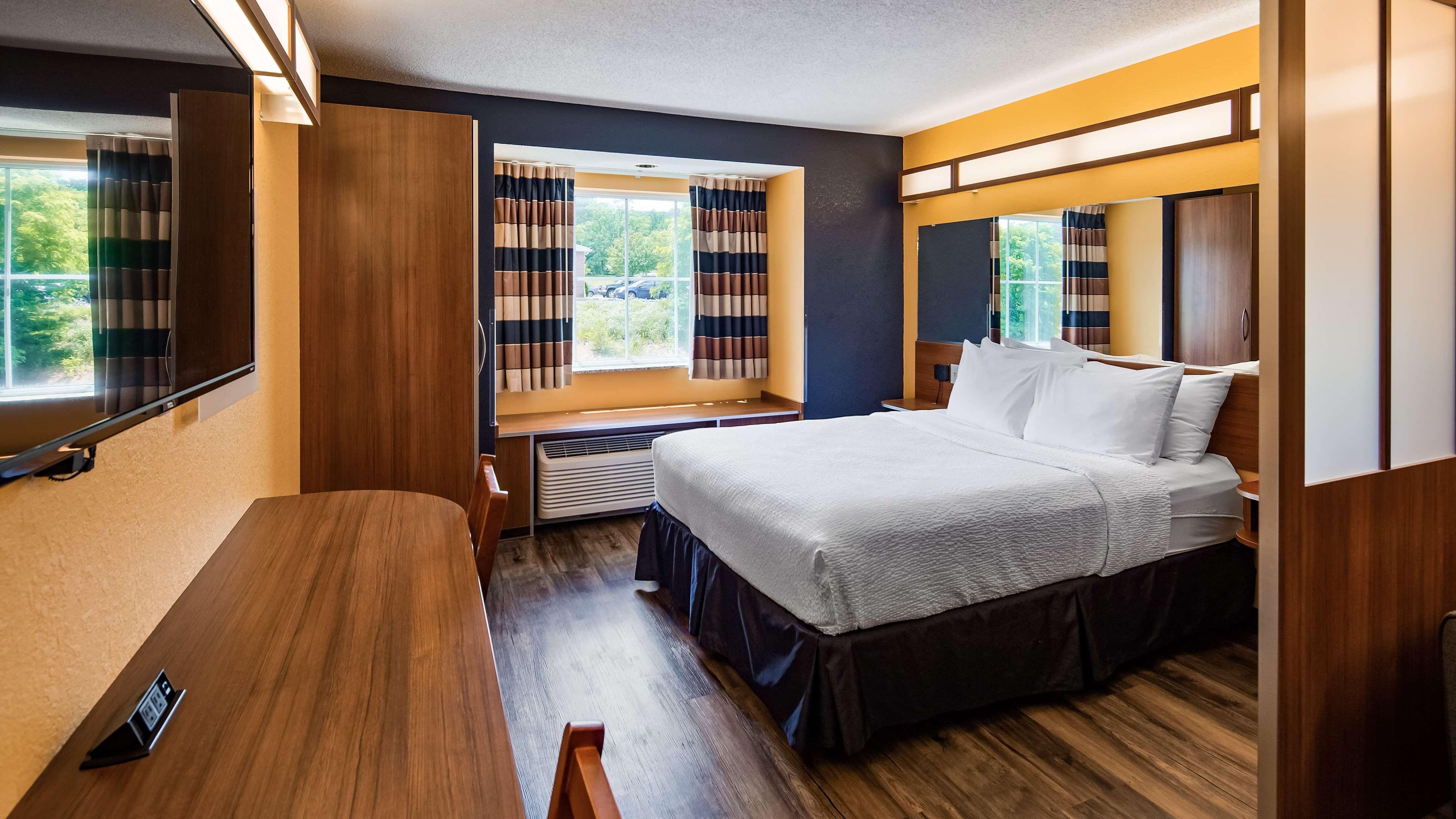 Surestay Plus Hotel By Best Western Keyser Екстер'єр фото