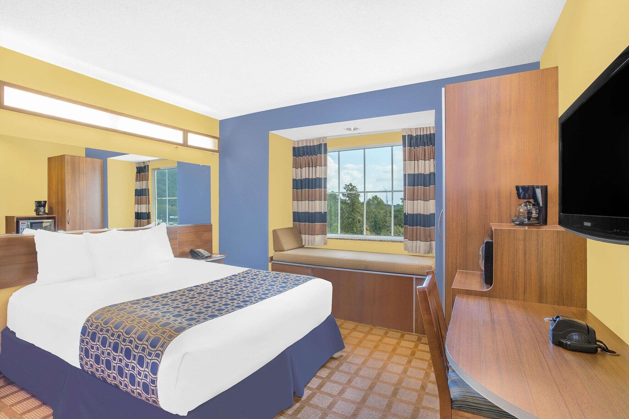 Surestay Plus Hotel By Best Western Keyser Екстер'єр фото